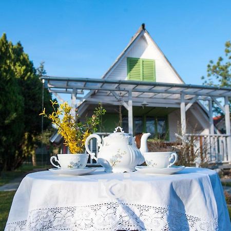 Отель Green Chalet Верешедьхаз Экстерьер фото