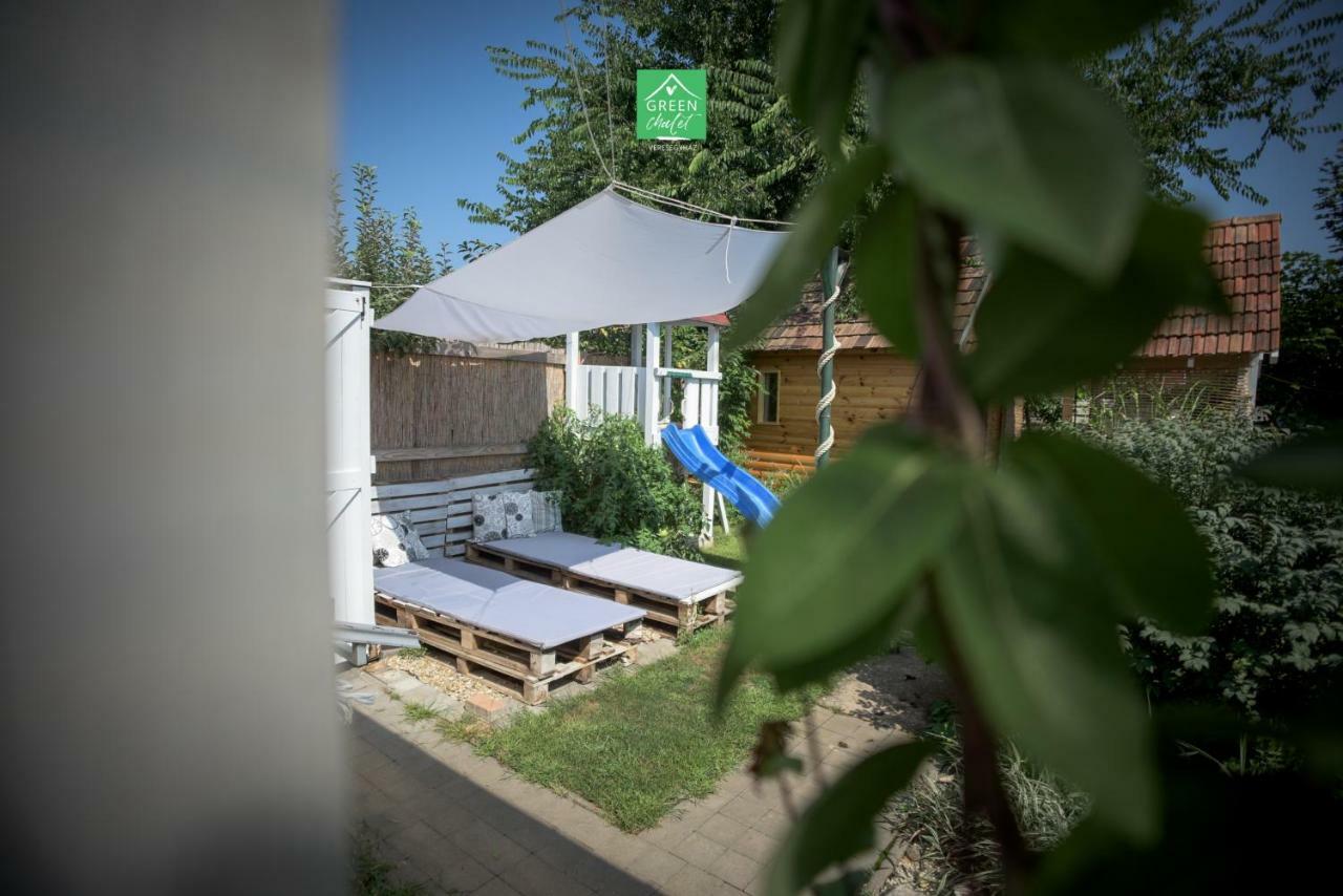 Отель Green Chalet Верешедьхаз Экстерьер фото